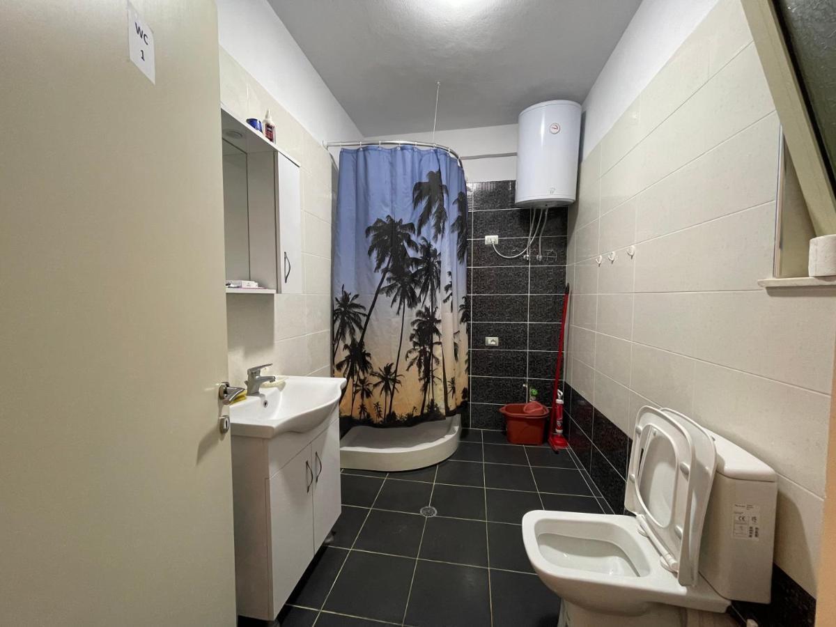 B&B - Private Rooms Tiranë Ngoại thất bức ảnh