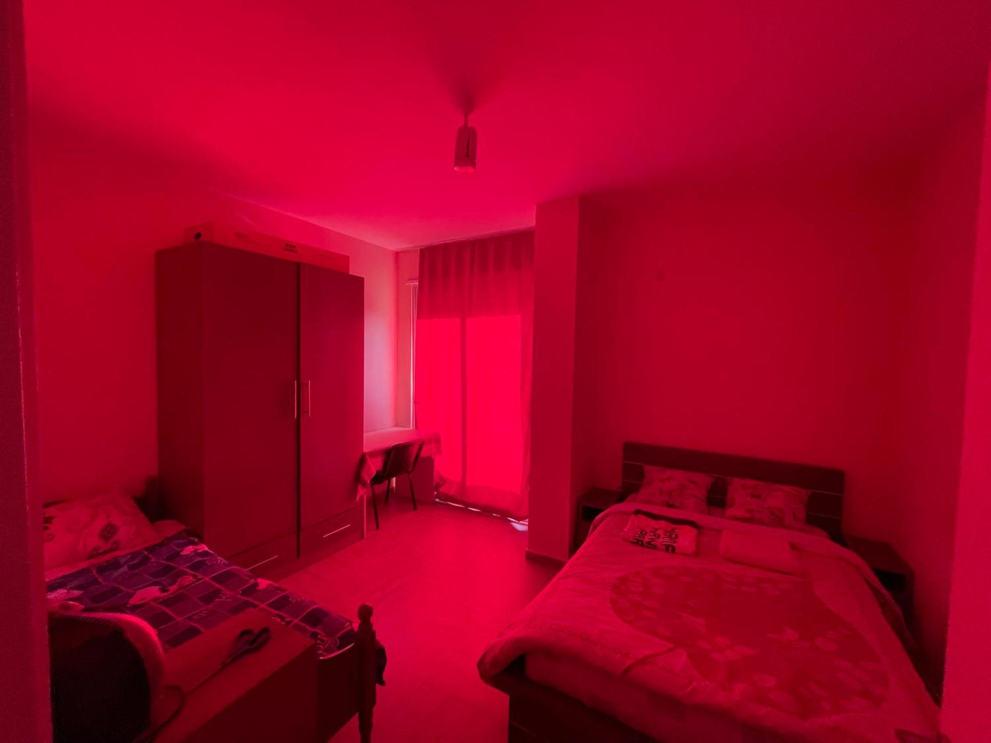 B&B - Private Rooms Tiranë Ngoại thất bức ảnh